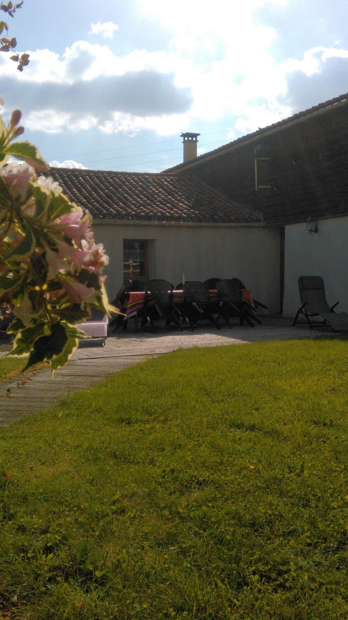 Gîte de l'Ivronnière La Ronde  Esterno foto